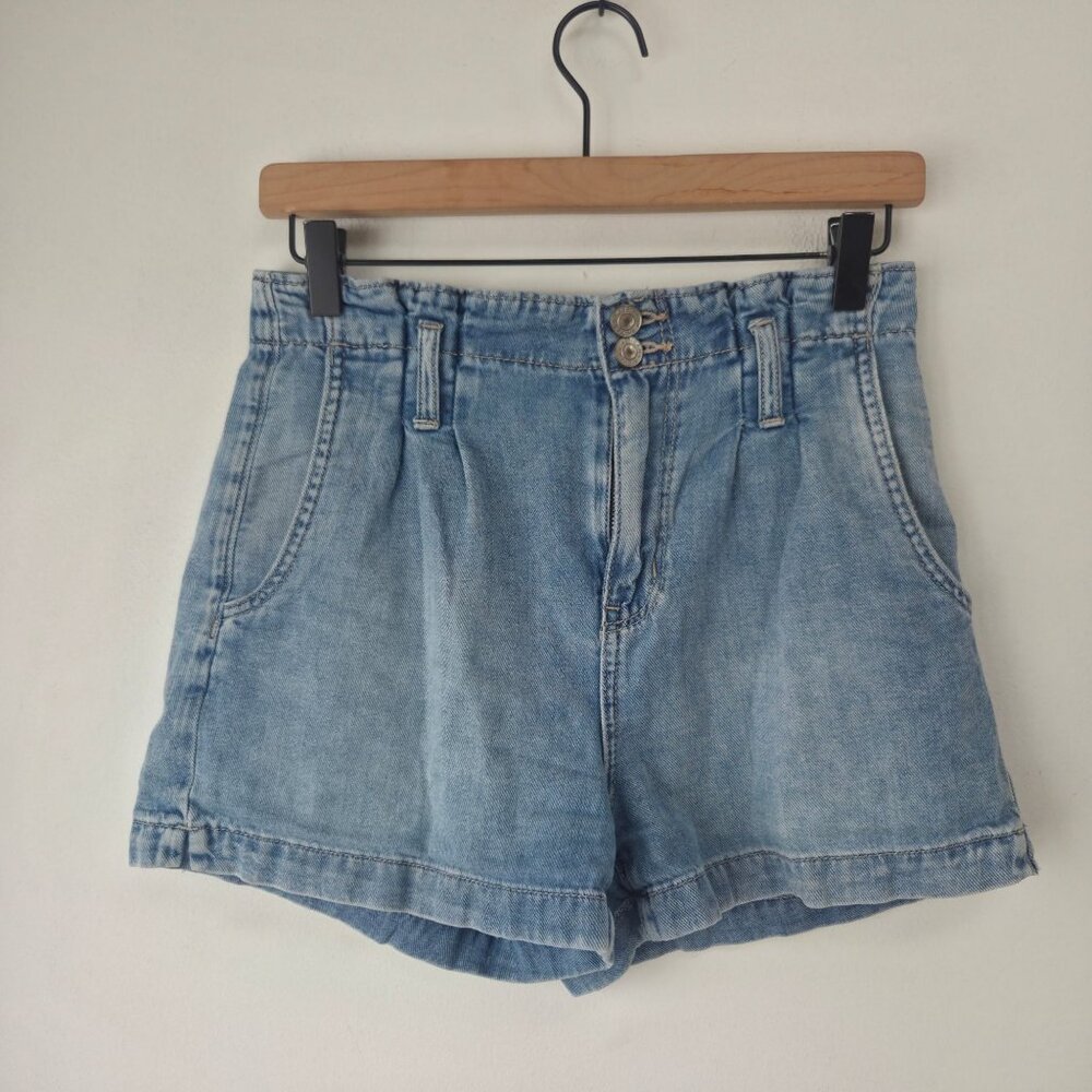 American Eagle Mom Shorts Light Wash Denim Paperbag Waist Women's 0